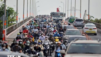 Phân luồng giao thông để hạn chế ùn tắc trên các tuyến đường hướng về trung tâm Thành phố Hồ Chí Minh dịp Tết