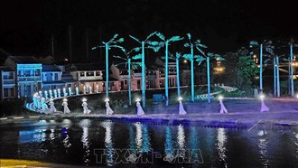 Hội An rực rỡ trong đêm khai mạc Lễ hội Ánh sáng và Di sản