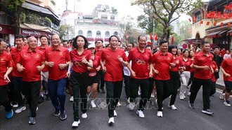 Gần 17.000 người tham gia Ngày chạy Olympic - Vì sức khỏe toàn dân - Vì an ninh Tổ quốc tại Hà Nội