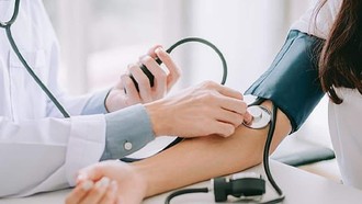 Chuyên gia khuyến cáo cách vận động an toàn và hiệu quả cho người cao huyết áp