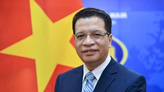  Đại sứ Đặc mệnh Toàn quyền nước Cộng hòa xã hội chủ nghĩa Việt Nam tại Liên bang Nga Đặng Minh Khôi.