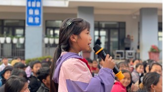 Học sinh trường PTDTBT TH&THCS Dế Xu Phình tự tin chia sẻ và chủ động tìm hiểu kiến thức về sức khỏe sinh sản tuổi dậy thì