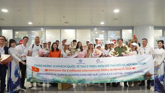 Hà Nội đón vị khách du lịch quốc tế thứ 5 triệu trong năm 2026