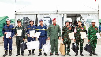 Đoàn cứu nạn, cứu hộ Việt Nam được trao tặng Huy chương “Anh hùng Venezuela”