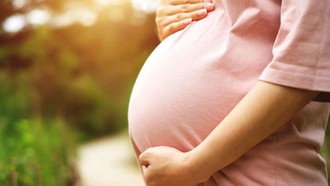 Nắng nóng cực đoan đe dọa sức khỏe thai phụ và trẻ sơ sinh