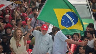 Hai ứng cử viên Tổng thống Brazil kết thúc vận động tranh cử