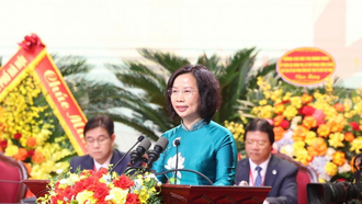 Chủ tịch Ủy ban MTTQ Việt Nam thành phố Hà Nội Bùi Huyền Mai phát biểu tại một hội nghị.