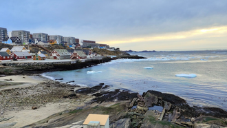 Quang cảnh thành phố Nuuk, Greenland. 