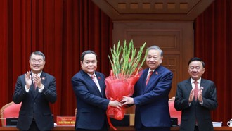 Ban Chấp hành Trung ương Đảng khóa XIV đã thống nhất tuyệt đối bầu đồng chí Tô Lâm, Tổng Bí thư Ban Chấp hành Trung ương Đảng khóa XIII tiếp tục giữ chức Tổng Bí thư Ban Chấp hành Trung ương Đảng khóa XIV.