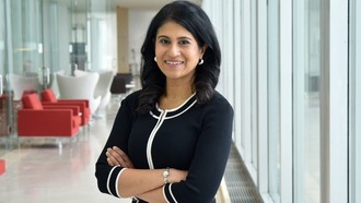 TS. Jayshree Seth vừa được bầu làm Viện sĩ Viện Hàn lâm Kỹ thuật Quốc gia Hoa Kỳ (NAE), một trong những vinh dự cao nhất trong lĩnh vực kỹ thuật. Ảnh: IF/THEN