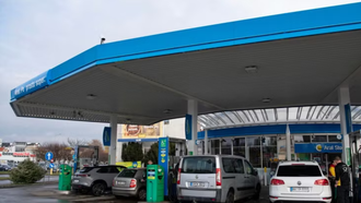 Một trạm xăng ở Slubice, Ba Lan.