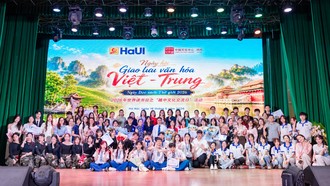 Ngày hội giao lưu văn hóa Việt – Trung. Ảnh: Trường Ngoại ngữ - Du lịch, Đại học Công nghiệp Hà Nội