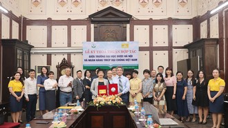 PVcomBank và Trường Đại học Dược Hà Nội ký kết thỏa thuận hợp tác 