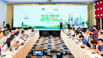 Toàn cảnh diễn đàn