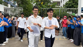 Thí sinh rời điểm thi sau môn cuối cùng.