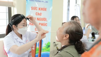 Đối tượng được khám sức khỏe là toàn bộ người dân sinh sống trên địa bàn thành phố Hà Nội thường trú hoặc tạm trú từ 12 tháng trở lên có xác nhận qua VNeID.