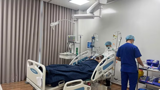 Nạn nhân vụ tai nạn được chăm sóc, điều trị tại bệnh viện trên đảo Phú Quốc. 