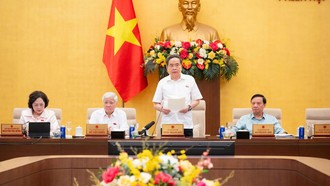 Chủ tịch Quốc hội Trần Thanh Mẫn phát biểu bế mạc Phiên họp thứ tư của Uỷ ban Thường vụ Quốc hội.