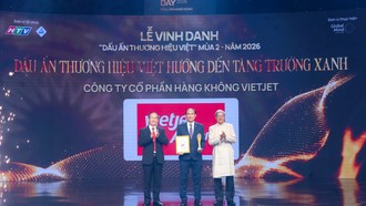Vietjet được vinh danh “Dấu ấn Thương hiệu Việt hướng tới tăng trưởng xanh” tại Lễ vinh danh Made by Vietnam 2026. 