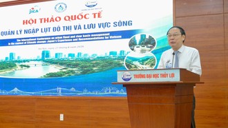 Thứ trưởng Bộ Nông nghiệp và Môi trường Lê Công Thành phát biểu