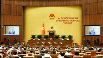 Bộ trưởng Bộ Tài chính Ngô Văn Tuấn phát biểu giải trình, làm rõ một số vấn đề đại biểu Quốc hội nêu. 
