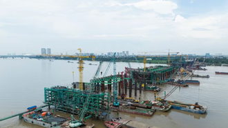 Dự án cầu Trần Hưng Đạo đang được chủ đầu tư và nhà thầu đẩy nhanh tiến độ thi công.
