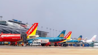 Máy bay của các hãng hàng không Việt Nam tại Sân bay Quốc tế Nội Bài.