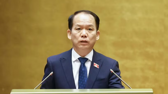 Ủy viên Ban Chấp hành Trung ương Đảng, Bí thư Đảng ủy, Bộ trưởng Bộ Tư pháp Hoàng Thanh Tùng.