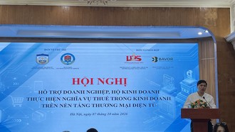TS. Trần Minh Sơn, Giám đốc Trung tâm Hỗ trợ pháp lý cho doanh nghiệp nhỏ và vừa, Bộ Tư pháp phát biểu tại hội nghị