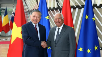Chủ tịch Hội đồng Châu Âu Antonio Costa chủ trì lễ đón Tổng Bí thư, Chủ tịch nước Tô Lâm. 