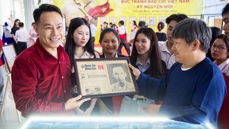 Triển lãm là hoạt động chào mừng Xuân Bính Ngọ 2026 của Trường Cao đẳng Phát thanh - Truyền hình II chuyên đào tạo sinh viên ngành Báo chí truyền thông, công nghệ và tổ chức sự kiện. Ảnh: ANH KHOA