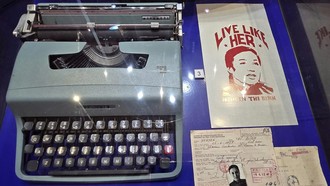 Máy đánh chữ của Hội Liên hiệp Phụ Nữ Pháp tặng bà Nguyễn Thị Bình năm 1966 - Ảnh: Minh Khang