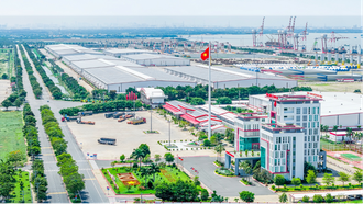 Cảng Quốc tế Long An-Doanh nghiệp cảng biển Việt Nam đầu tiên được vinh danh là “Cảng Xanh, Thông minh”