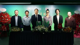 Đại diện VPBank và Medcomm tại Lễ ký kết thỏa thuận hợp tác chiến lược.