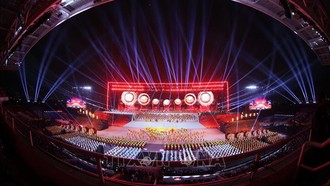 Toàn cảnh chương trình “Dưới lá cờ vẻ vang của Đảng”