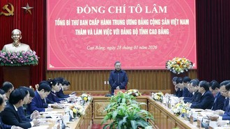 Tổng Bí thư Tô Lâm phát biểu tại buổi làm việc với Ban Chấp hành Đảng bộ tỉnh Cao Bằng. Ảnh: Thống Nhất/TTXVN.