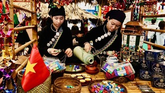 Chiến lược hướng tới xây dựng và lan tỏa hình ảnh Việt Nam là quốc gia ổn định về chính trị, năng động về kinh tế, giàu bản sắc văn hóa. Ảnh minh họa: Trần Việt/TTXVN.