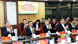 Tổng Bí thư Tô Lâm và các đại biểu dự Hội nghị lấy ý kiến cử tri nơi cư trú với người ứng cử đại biểu Quốc hội khóa XVI.