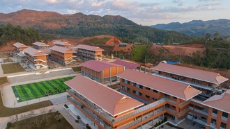 Trường phổ thông nội trú liên cấp Si Pa Phìn.