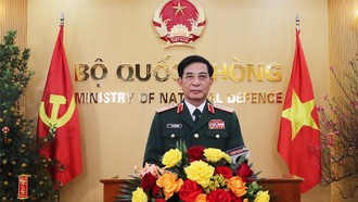 Đại tướng Phan Văn Giang, Ủy viên Bộ Chính trị, Phó Bí thư Quân ủy Trung ương, Bộ trưởng Bộ Quốc phòng.