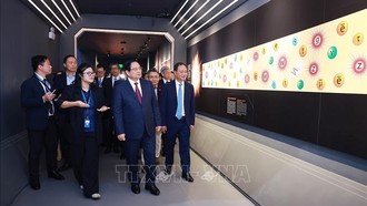 Thủ tướng dự Lễ khánh thành công trình Trung tâm vũ trụ Việt Nam