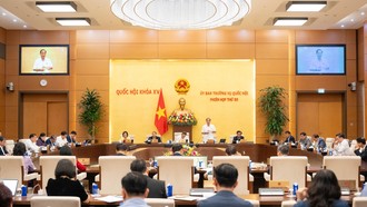 Quang cảnh phiên họp 