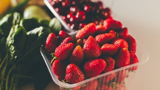 Công bố danh sách 12 loại nông sản “bẩn nhất” năm 2026