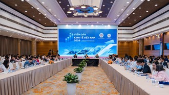 Toàn cảnh diễn đàn.