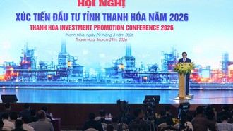 Thủ tướng khẳng định Thanh Hóa có nhiều tiềm năng khác biệt, cơ hội nổi trội, lợi thế cạnh tranh, đã đạt được nhiều kết quả quan trọng nhưng cũng còn nhiều khó khăn. Ảnh: VGP/Nhật Bắc.