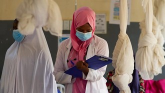 "Trận chiến" sinh tồn trong cơn bão đa khủng hoảng tại Nigeria