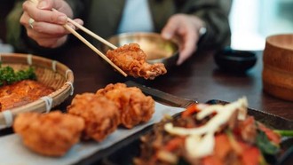 Hành trình chiếm lĩnh thị trường toàn cầu của gà rán Hàn Quốc