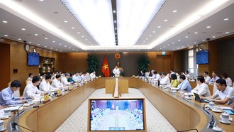 Thủ tướng Chính phủ Lê Minh Hưng chủ trì cuộc làm việc với Bộ Y tế về tình hình triển khai các nhiệm vụ được giao của Bộ Y tế. Ảnh: VGP/Nhật Bắc.