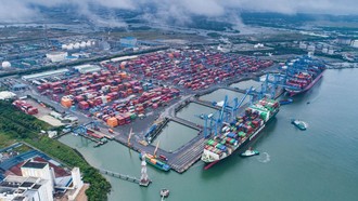 Phát triển cảng biển - đòn bẩy cho tài chính hàng hải Việt Nam