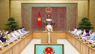 Thủ tướng Lê Minh Hưng chủ trì làm việc với lãnh đạo Bộ ngoại giao. Ảnh: Dương Giang/TTXVN.